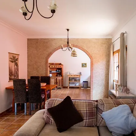 Casa Mami- A Spanish Oasis In Lajares For Families & Friends * Lajares