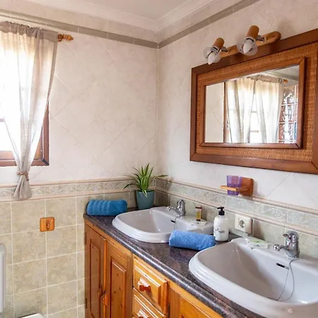 Villa Casa Mami- A Spanish Oasis In Lajares For Families & Friends Lajares