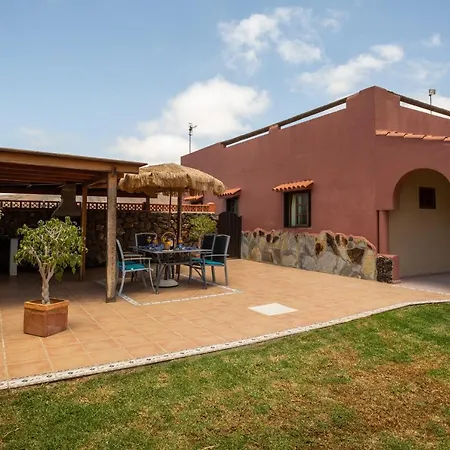 Villa Casa Mami- A Spanish Oasis In Lajares For Families & Friends