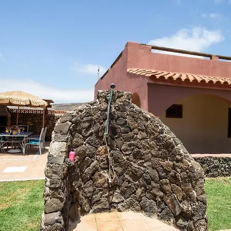 Villa Casa Mami- A Spanish Oasis In Lajares For Families & Friends *