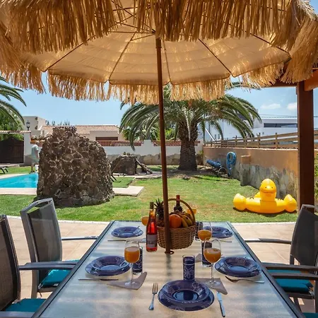 Vila Casa Mami- A Spanish Oasis In Lajares For Families & Friends Lajares