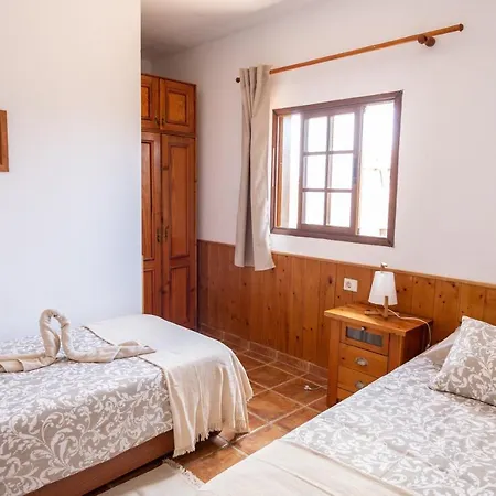 Vila Casa Mami- A Spanish Oasis In Lajares For Families & Friends *
