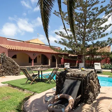 Willa Casa Mami- A Spanish Oasis In Lajares For Families & Friends