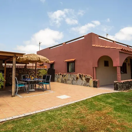 Casa Mami- A Spanish Oasis In Lajares For Families & Friends * Lajares
