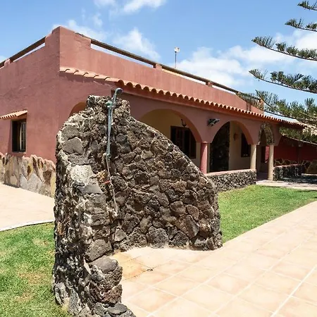 Willa Casa Mami- A Spanish Oasis In Lajares For Families & Friends